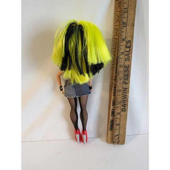 LOL Surprise! OMG Remix Rock/Bhad‎ Gurl/ 9 inch Fashion Girl Doll - Picture 3 of 3